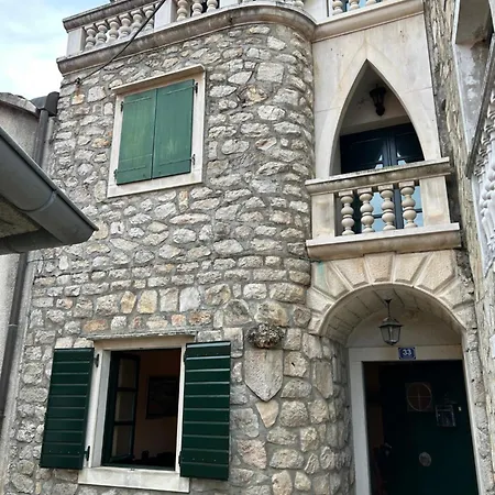 Juran Old Town Апартаменты *