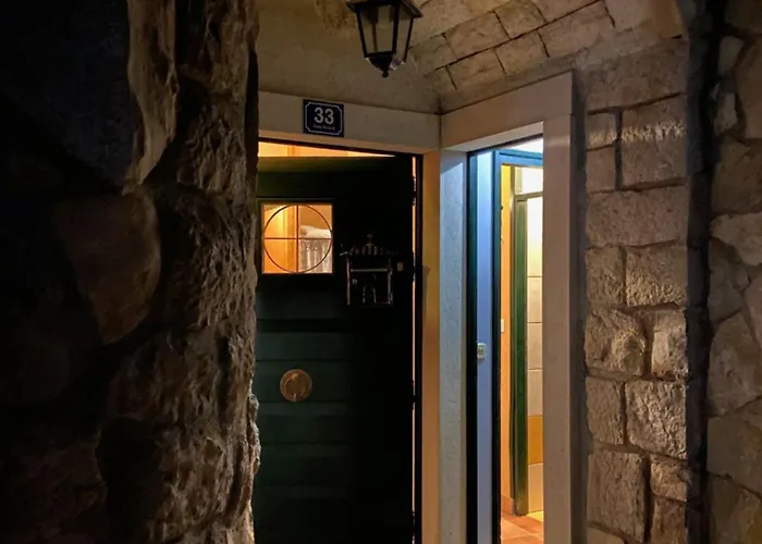 Juran Old Town Апартаменты